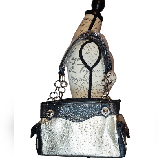 💖💖 BHW Ostrich embedded metallic shoulder bag - Picture 3 of 17